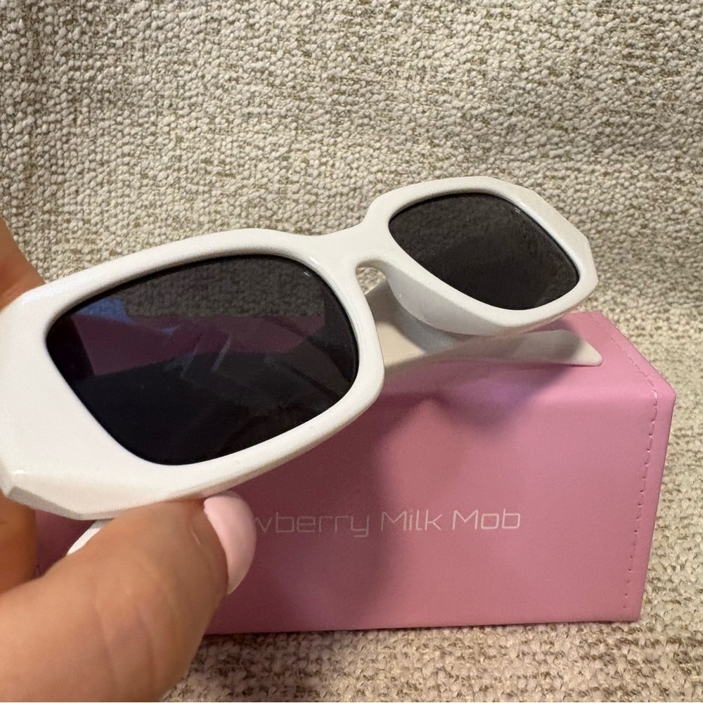 Strawberry Milk Mob “Georgia’s Frames” White Sunglasses - Picture 7 of 12